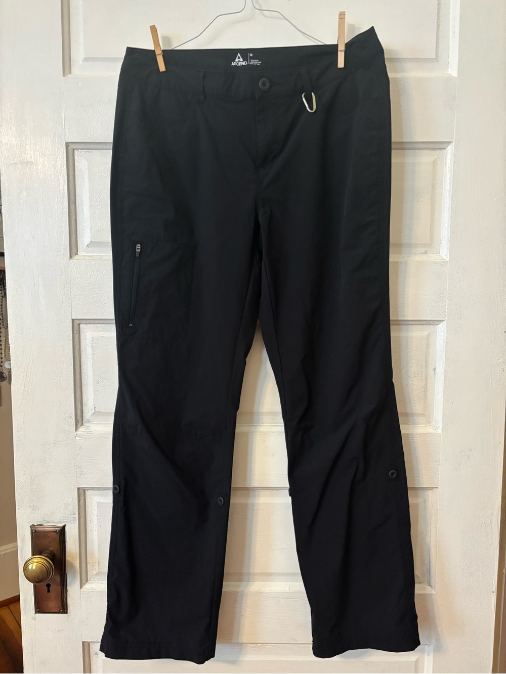 Women’s Black Cargo Outdoor Pants